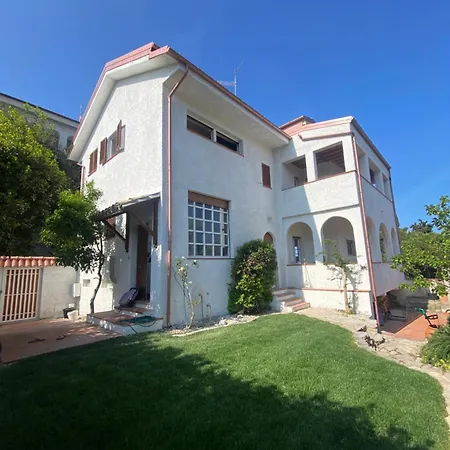 Saracena フランカヴィッラ・アル・マーレ